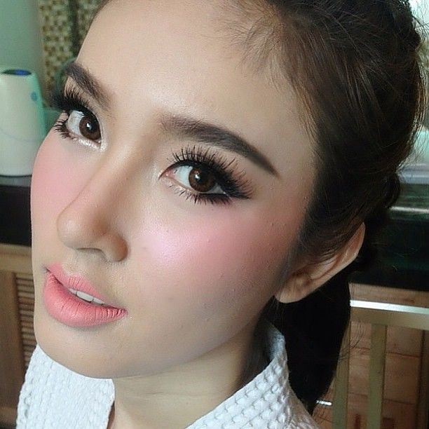 bestie trang diem kieu Thai