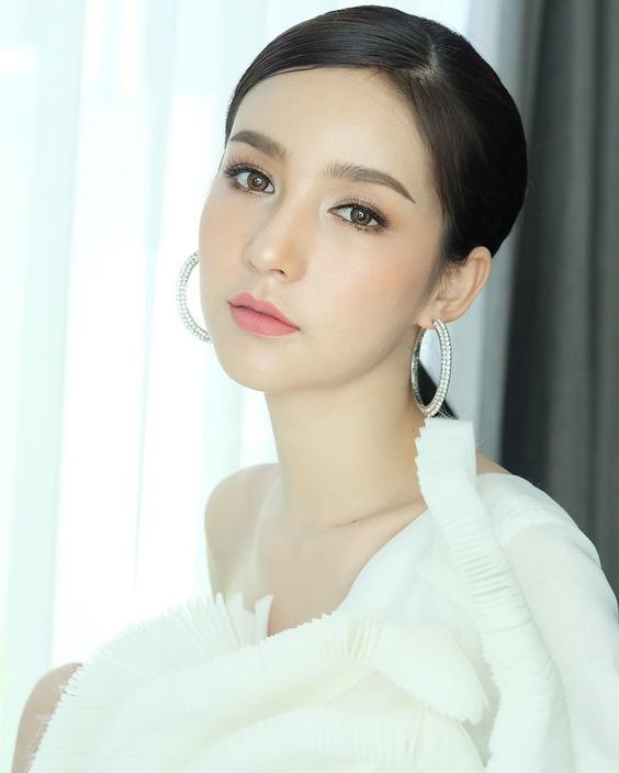 bestie trang diem kieu Thai