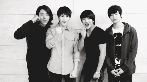 bestie la-fan-ruot-cua-kpop-lieu-ban-co-biet-het-nhung-ky-luc-cua-kpop-chua