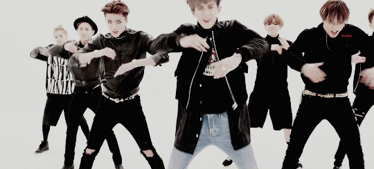 bestie la-fan-ruot-cua-kpop-lieu-ban-co-biet-het-nhung-ky-luc-cua-kpop-chua