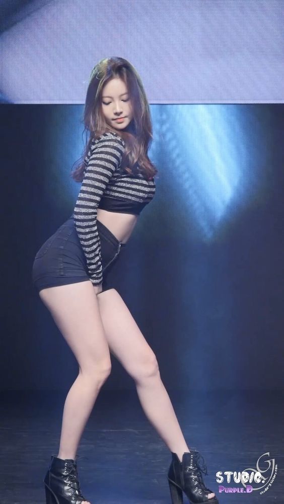 bestie loat-my-nhan-kpop-mac-do-bo-sat-ke-lep-kep-nguoi-nong-bong
