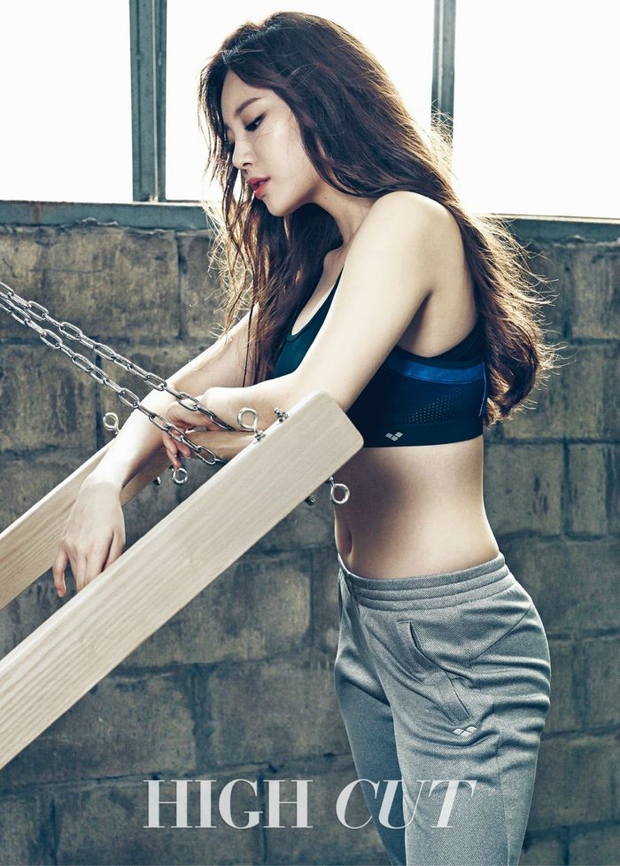 bestie loat-my-nhan-kpop-mac-do-bo-sat-ke-lep-kep-nguoi-nong-bong