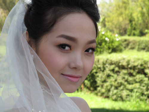 BESTIE minh-hang-da-lot-xac-the-nao-qua-hon-13-nam-dong-phim