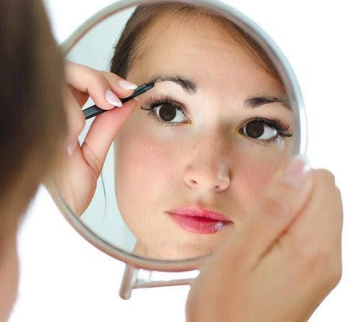 Nếu sở hữu đường lông mày này thì mau chỉnh sửa kẻo hỏng nửa cuộc đời