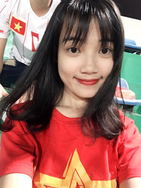 bestie nua kia hotgirl cua sao bong da tre Viet
