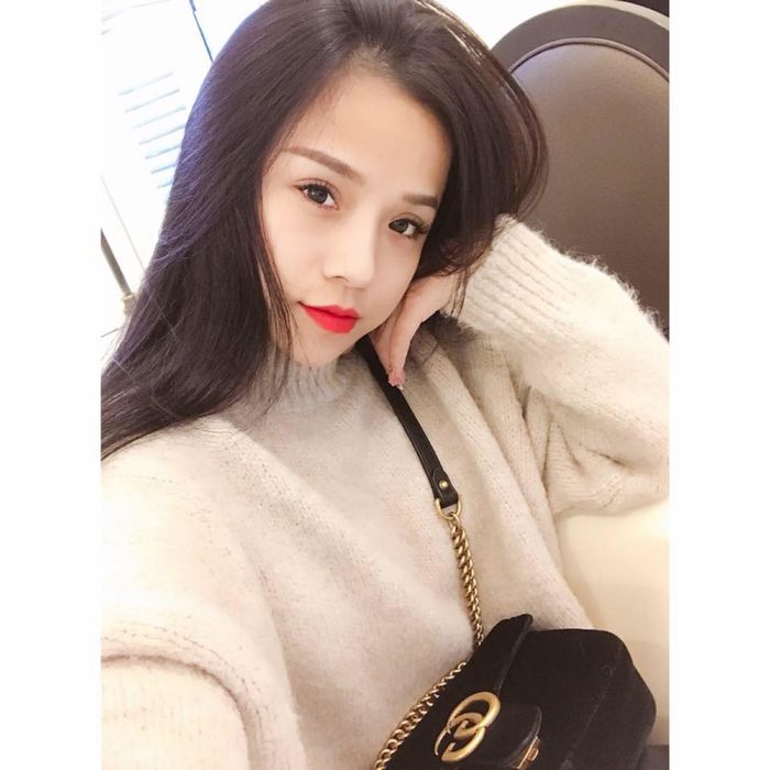 bestie nua kia hotgirl cua sao bong da tre Viet
