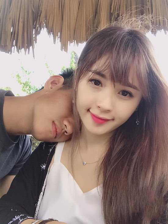 bestie nua kia hotgirl cua sao bong da tre Viet