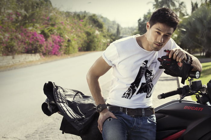 Bestie -Nhan sac co phan xuong doc cua cac "soai ca" showbiz Viet mot thoi.