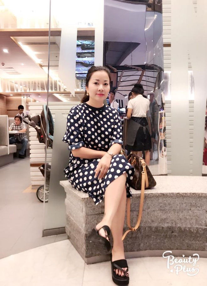 bestie Nhan sắc trẻ trung lại ăn mặc phong cách của 4 bà mẹ sao Việt