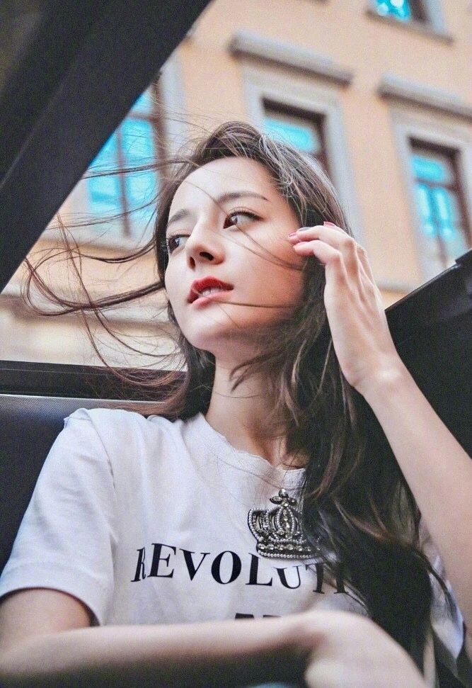 Bestie - Me tit nhung "điem vang" đat gia tren co the cua sao Hoa ngu
