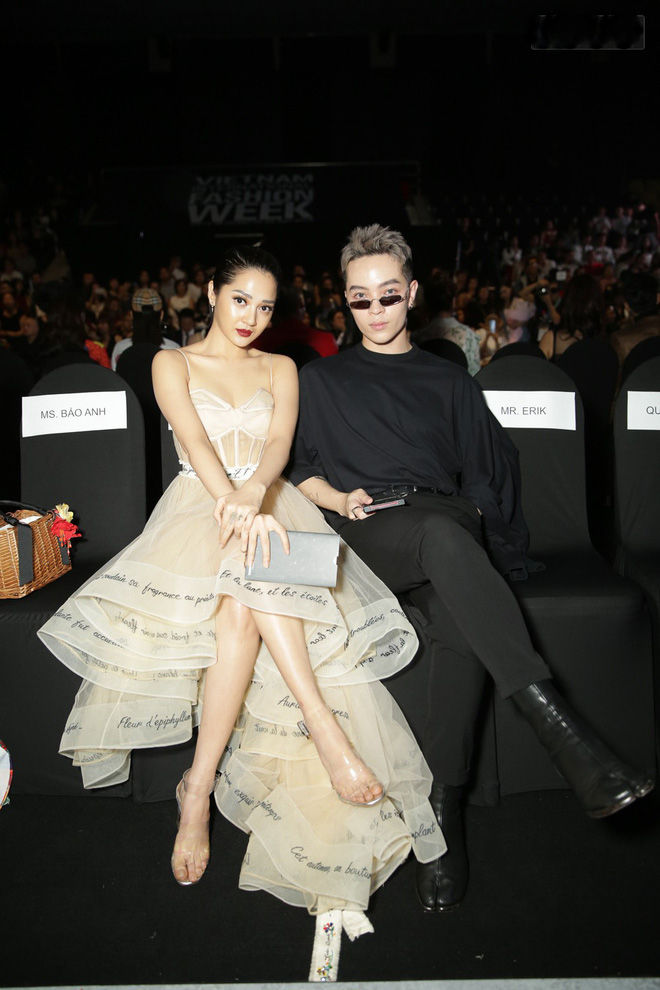 Những bộ trang phục được khen ngợi đẹp nhất tại VIFW 2018