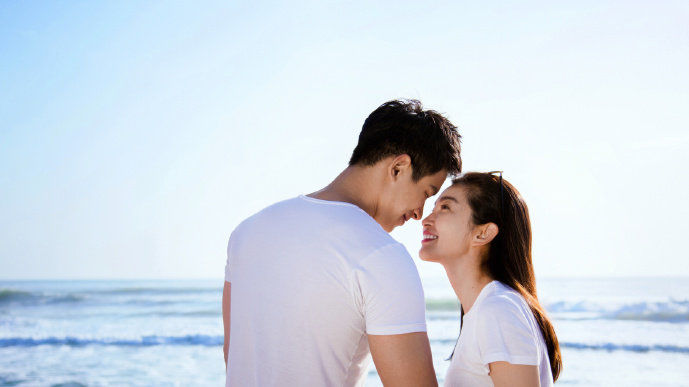 "bestie nhung cuoc tinh chi em cua Cbiz"