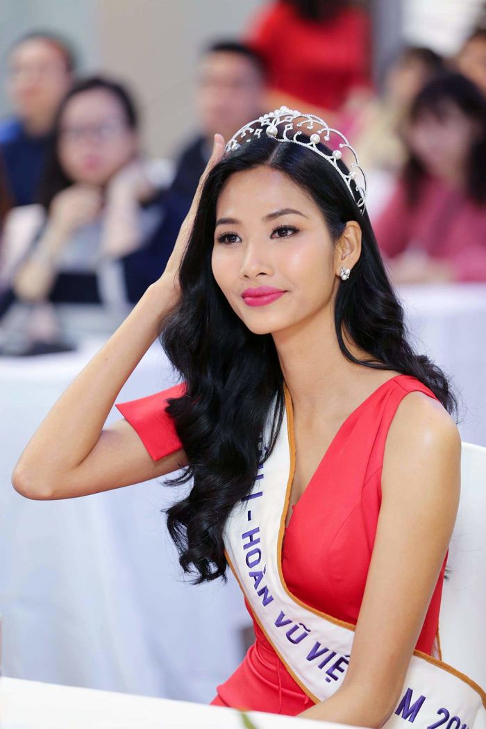 bestie nhung danh hieu hoa hau khac thuong
