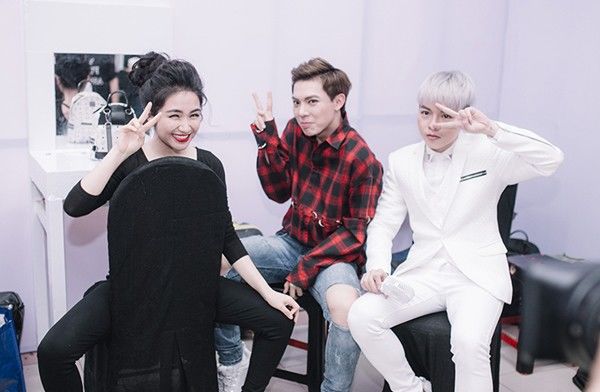 "bestie nhung man selfie cua sao viet"