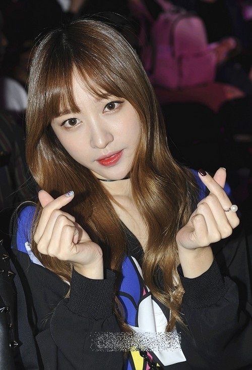 bestie Sao Hàn sở hữu nhan sắc tuyệt trần: người thông minh, người "não ngắn"