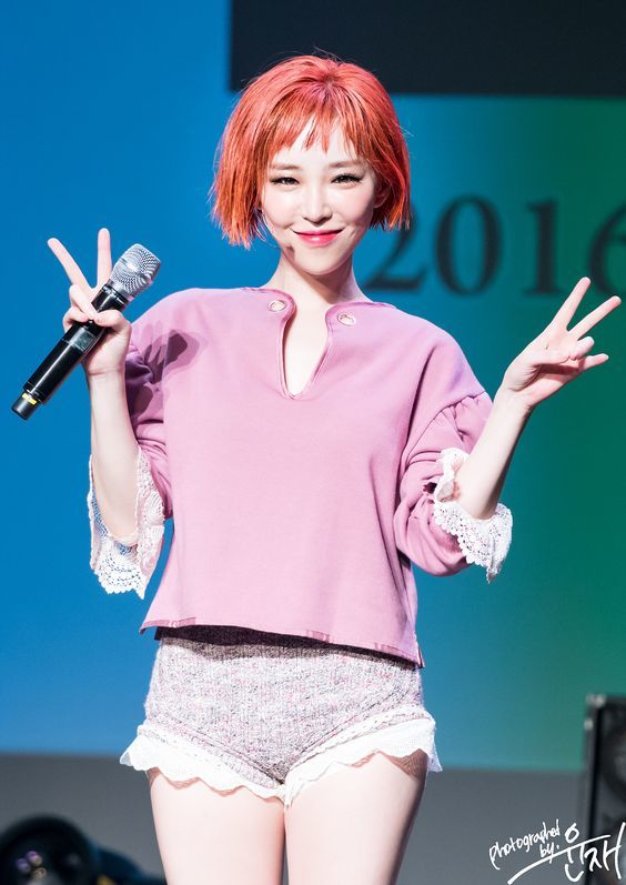"bestie vay ngan cua idol nu"