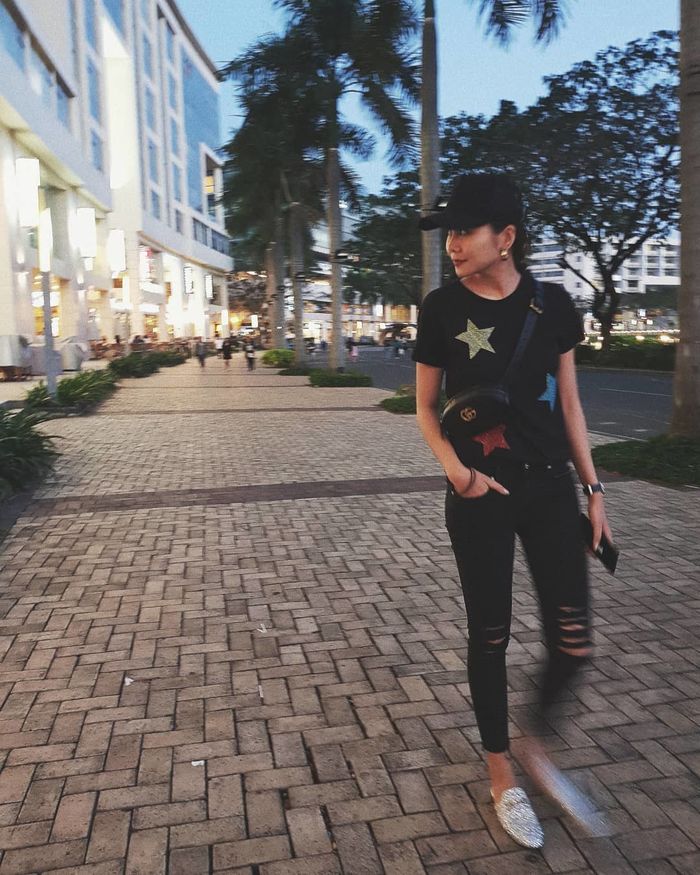 Sao Việt thi nhau diện mũ lưỡi trai