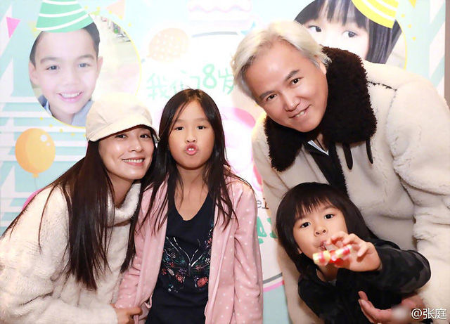 bestie sao Hoa ngu sinh con