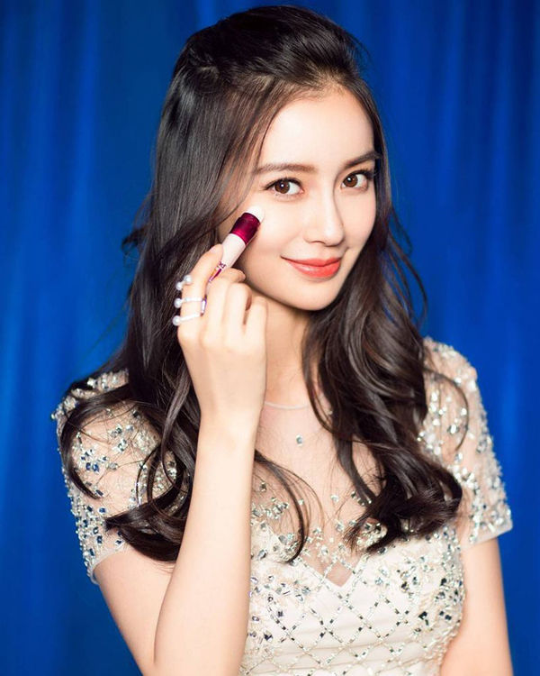 bestie soc-voi-cat-se-quang-cao-hang-chuc-ty-trong-5-phut-cua-dan-nu-than