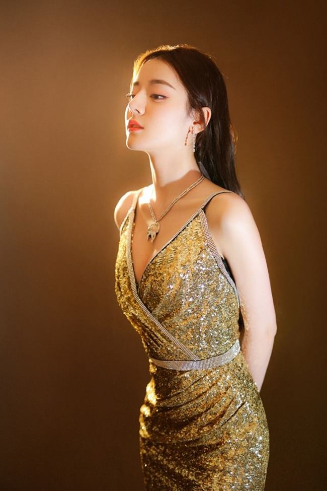 bestie soc-voi-cat-se-quang-cao-hang-chuc-ty-trong-5-phut-cua-dan-nu-than