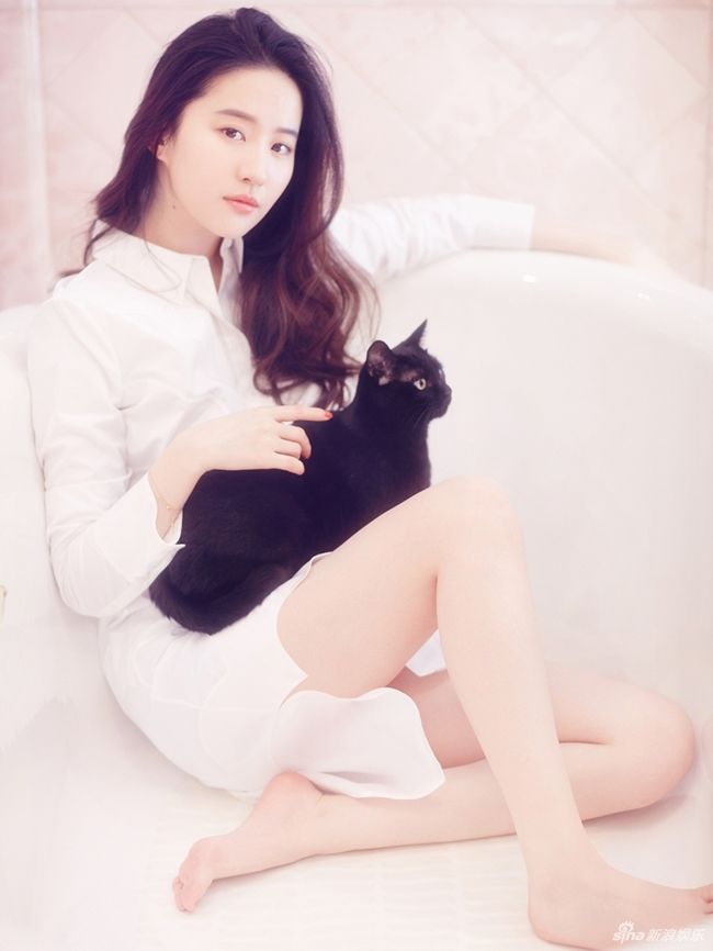 bestie soc-voi-cat-se-quang-cao-hang-chuc-ty-trong-5-phut-cua-dan-nu-than