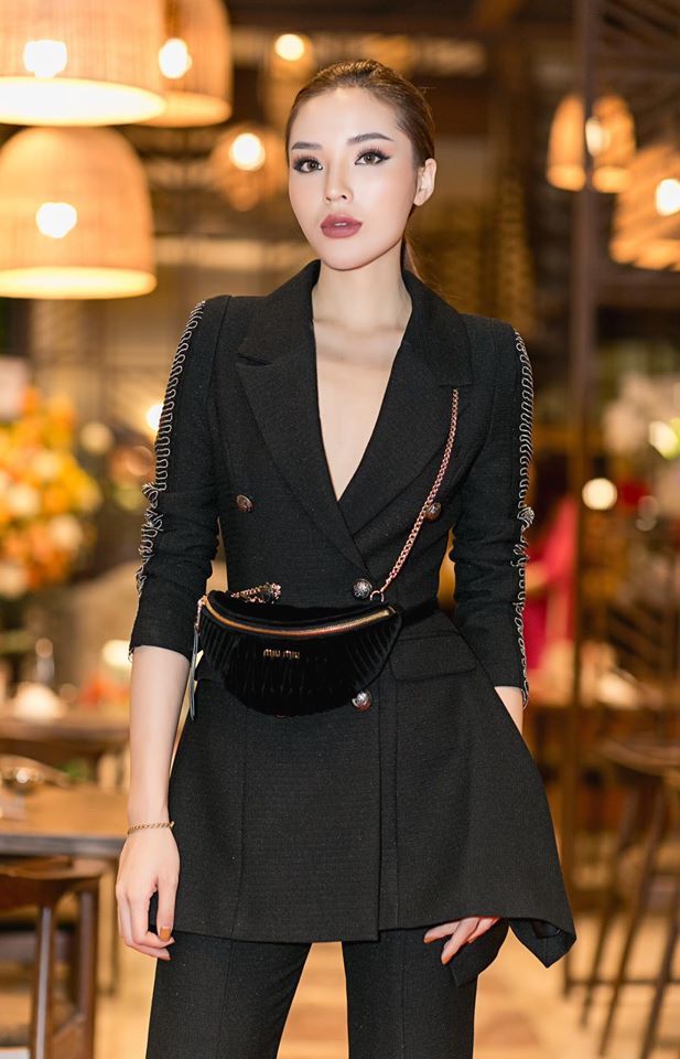 Vòng 1 của mỹ nhân Việt “trồi lên sụt xuống” thất thường hơn thời tiết