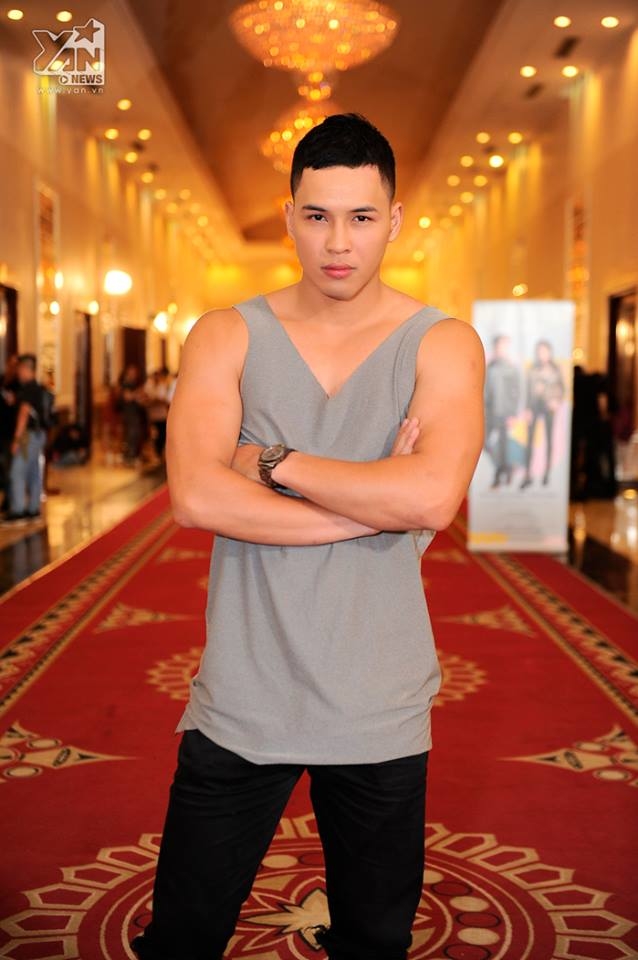 Hàng loạt thí sinh diện trang phục quá lố khi casting The Face 2018