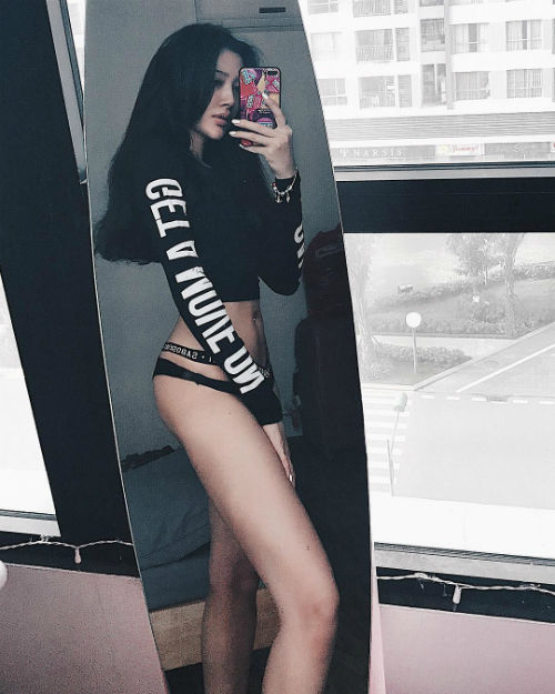 bestie 6 hot girl Việt có thân hình và phong cách thời trang cực nóng bỏng