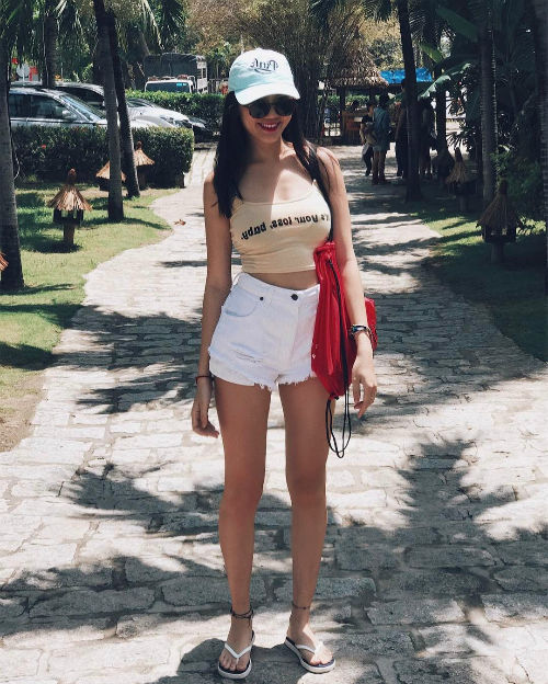 bestie 6 hot girl Việt có thân hình và phong cách thời trang cực nóng bỏng