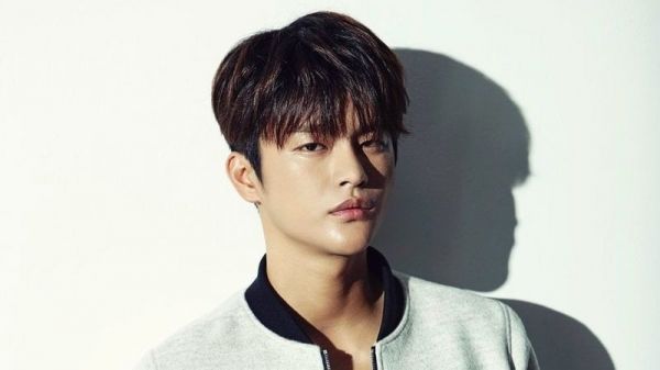 6 idol chuyển sang đóng phim được fan khen hết lời