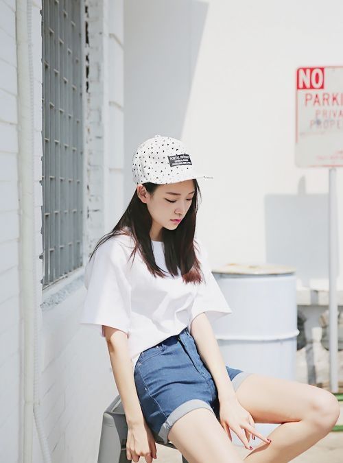 8 mẫu áo thun cứ lên đồ là đẹp xinh chất lừ