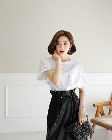 8 mẫu áo thun cứ lên đồ là đẹp xinh chất lừ