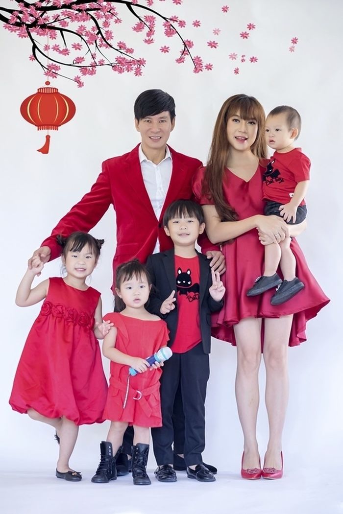 Ai bảo sinh con xong sẽ bị sồ sề, cứ nhìn dàn mỹ nhân Vbiz này thì rõ