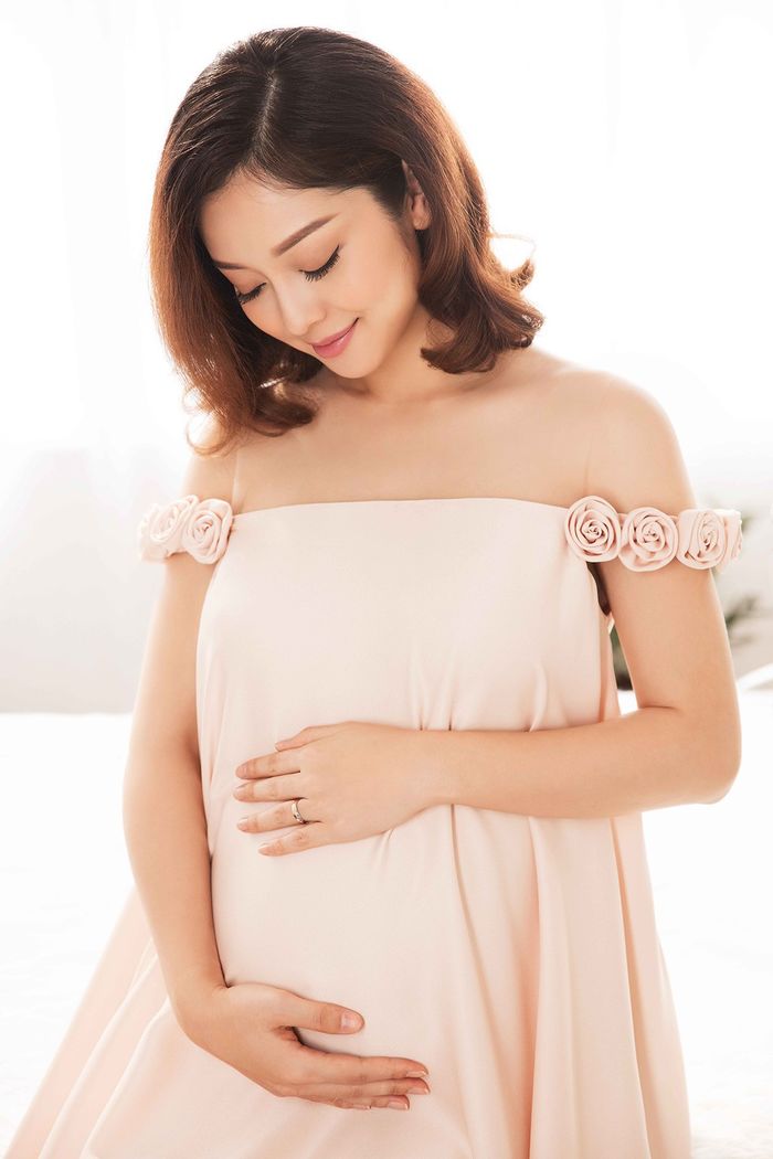 Ai bảo sinh con xong sẽ bị sồ sề, cứ nhìn dàn mỹ nhân Vbiz này thì rõ