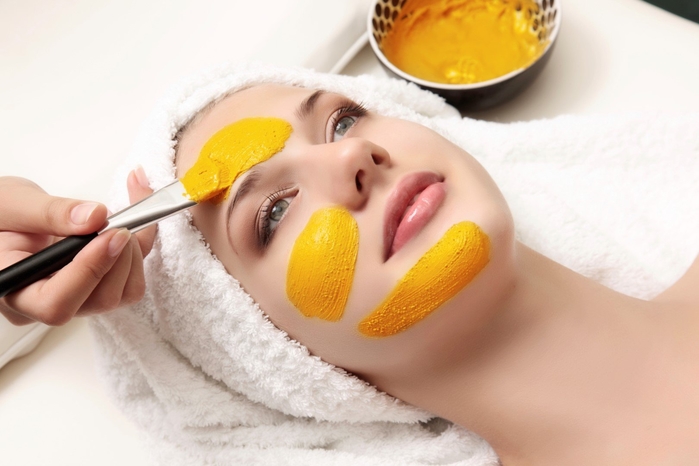 Bất chấp màu hè da vẫn trắng sáng rạng rỡ với 5 cách làm đẹp tại nhà