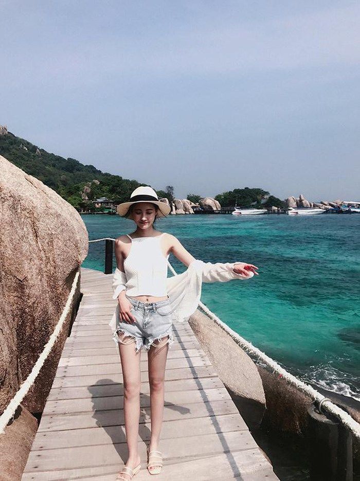 Bestie - Dien trang phuc he chua the goi la dep khi thieu mon phu kien mu coi