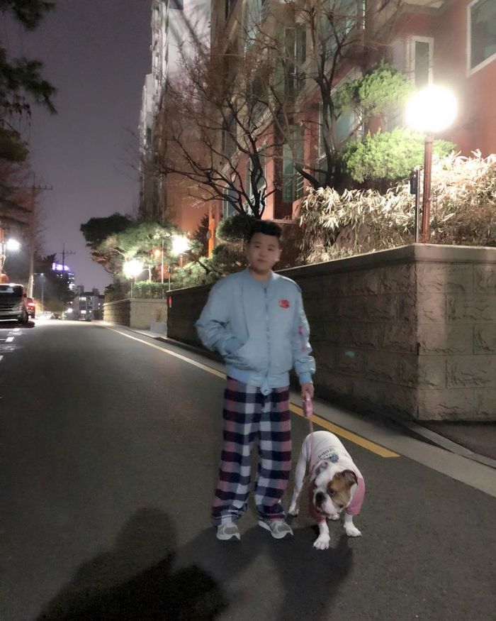 "bestie su truong thanh cua dan nhoc ti dad! where are we going? ban han mua dau tien"