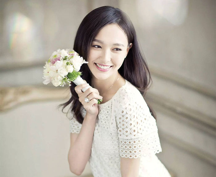 Dat len ban can nhung my nhan dep nhat chau a