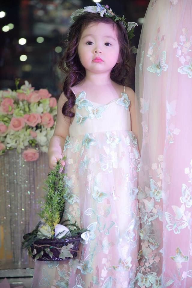 Diem mat nhung nhoc ti sieu dang yeu cua cac gia dinh hot boy hot girl Viet
