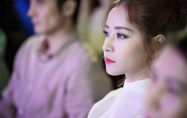 Goc nghieng than thanh cua hot girl ai dinh hon ai