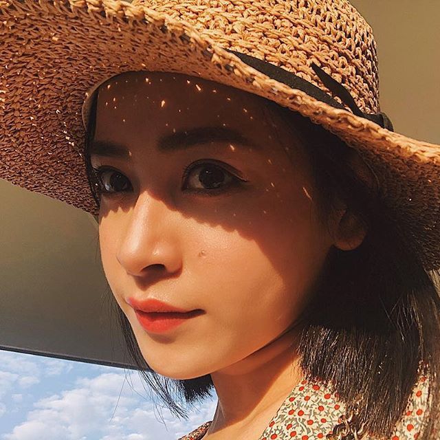 Goc nghieng than thanh cua hot girl ai dinh hon ai
