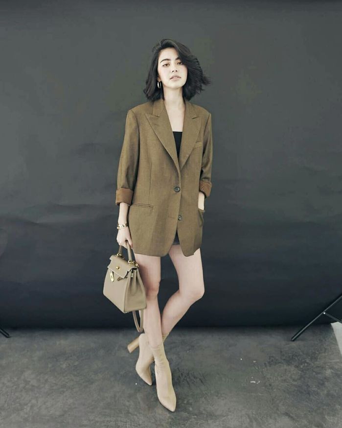 Gu thời trang của Mai Davika trong MV “Chạy ngay đi”