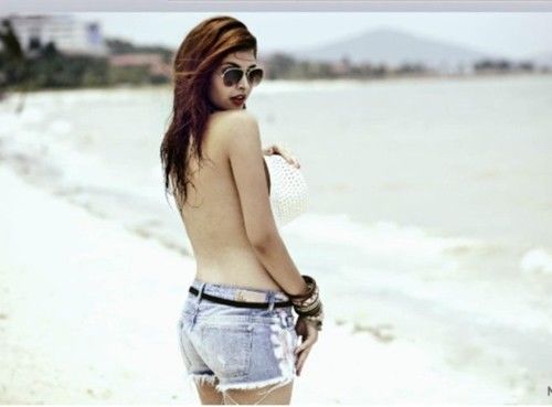 andrea voi buc hinh gay tranh cai nam 17 tuoi