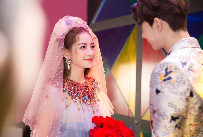 Du nhan kha nhieu loi che khi cong bo MV ca nhac dau tay, Chi pu van quyet tam dan than vao nghe ca si