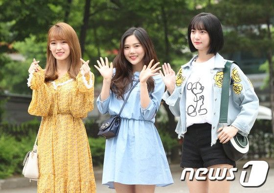 Màn đọ sắc của dàn sao Kpop