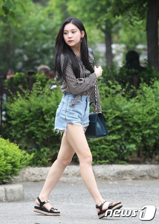 Màn đọ sắc của dàn sao Kpop