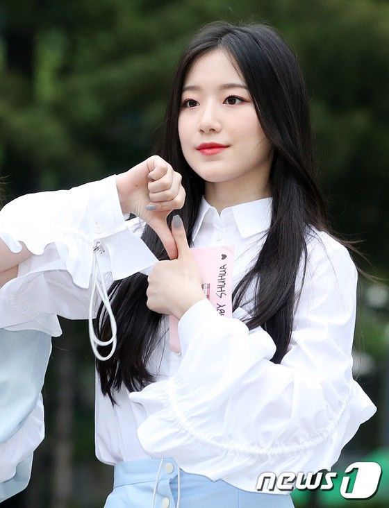 Màn đọ sắc của dàn sao Kpop