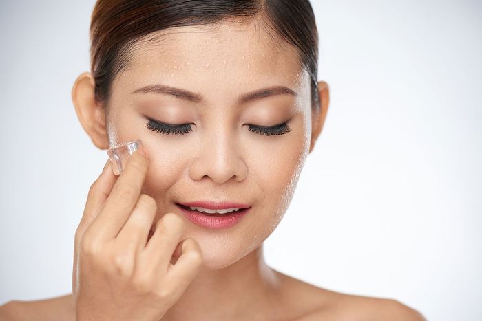 Mẹo chăm sóc giúp da bớt nhờn bóng