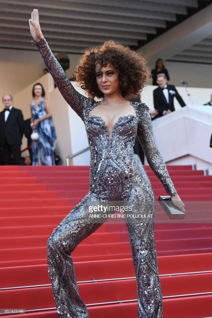 Những bộ trang phục lố, lộ và kỳ quái đổ bộ thảm đỏ Cannes 2018