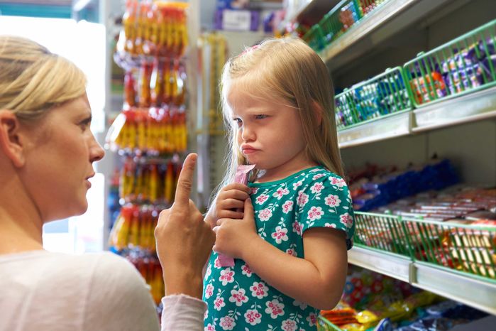 Những cách chăm sóc trẻ sai lầm khiến con bớt thông minh